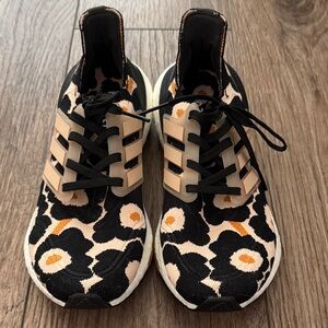 Adidas Ultra Boost LIMITED EDITION MARIMEKKO Black and Cream Floral Sneakers